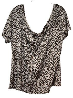 Women's Urban Episode Animal Print Loose Fit Scoop Neck Top Size 2X
